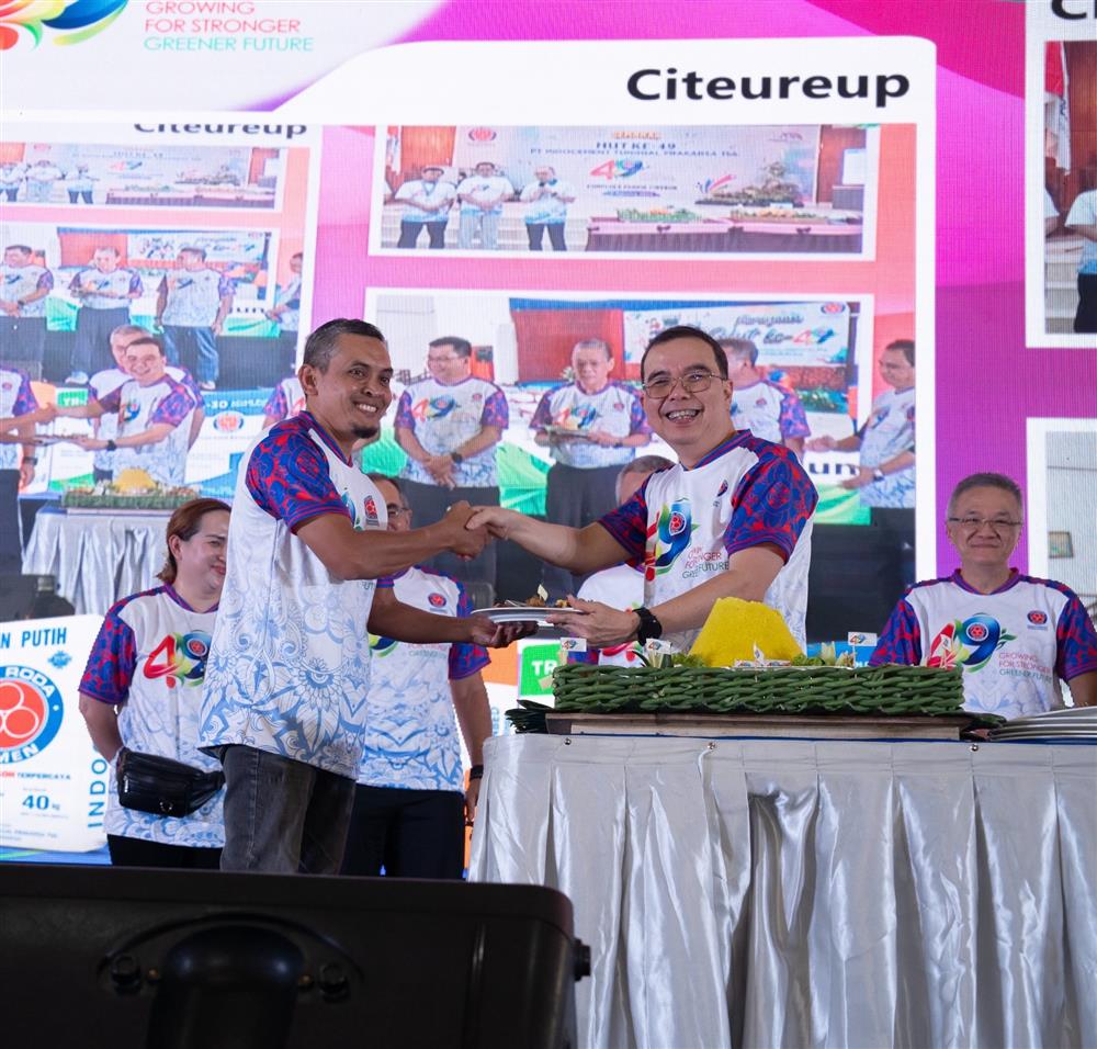 Hut Ke-49, Indocement Berbagi Kebahagiaan Melalui Program Indocement Baik